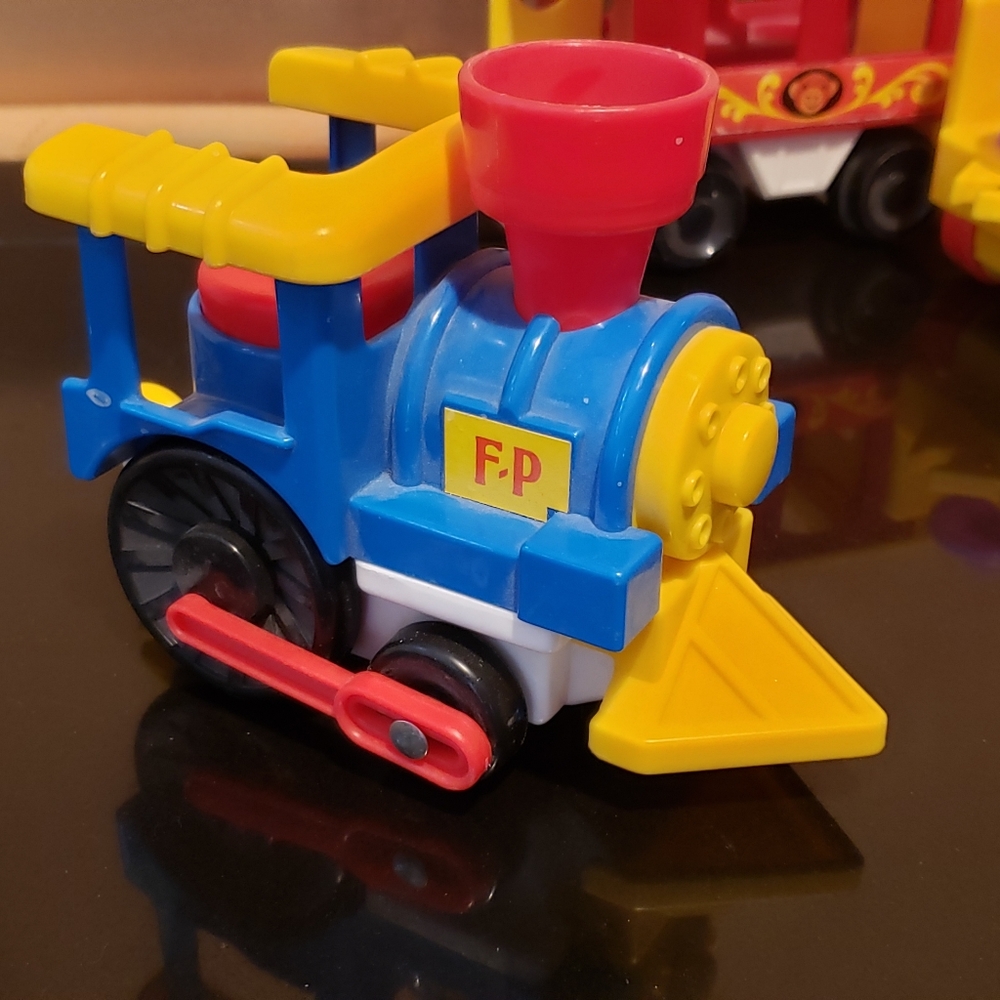 Vintage 1991 Fisher Price Little People Chunky Zoo Circus Train Toy